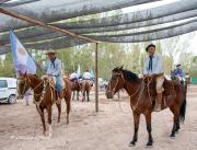 Esto es en off: Crónica política entre internas, supervivencia y el salto al oro virtual