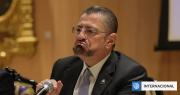 Presidente de Costa Rica cierra embajada de Cuba y llama a limpiar el hemisferio de comunistas