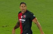 “Hijo de p ”: Armando Méndez insultó al árbitro y fue expulsado en Newell’s Old Boys