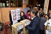 Presidente Paz afirma que no comulga con extremos y que trabajará con gobernadores y alcaldes electos