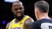 LeBron James se convirtió en el jugador con más partidos en la historia de la NBA en nueva victoria de los Lakers