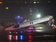 Nueva York: un avión de Air Canada chocó contra un camión de bomberos cuando aterrizaba en el aeropuerto LaGuardia y hay dos muertos