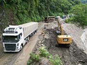 ABC reporta tramos con restricciones y una vía cerrada por inundación en Santa Cruz