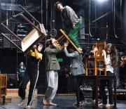 Universidad de Cuenca presenta Cordillera Violeta: arte escénico sobre la memoria de los Andes