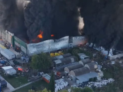 Incendio en un depósito de pinturas en Moreno