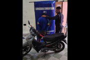 Intentó huir con una moto robada y fue detenido en pleno centro