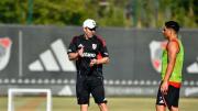 Coudet espera recuperar a Montiel y Pezzella para el debut de River en la Copa Sudamericana