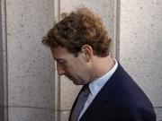 La historia se repite: fumar y usar redes sociales, actividades peligrosas