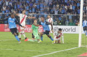 Blooming se aplaza ante River Plate que jugó con 10 en el Tahuichi