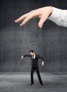 Úsalo y luego deséchalo: instrumentalización de las relaciones como problema político