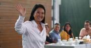 Keiko Fujimori lidera el recuento electoral en Perú con una apretada disputa por el segundo puesto que da acceso al balotaje