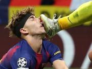 Jugador del Barcelona sufre hemorragia grave tras chocar con portero del Atlético de Madrid en partido de la Liga de Campeones