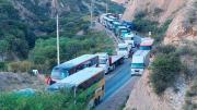 Suspenden las salidas a Cochabamba y Santa Cruz por bloqueos en Parotani