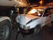 Vehículo impacta contra cisterna cargada con diésel en la avenida Villa Imperial