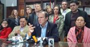 Tuto al Gobierno: “Con los insurrectos y antidemocráticos, apliquen la Ley”