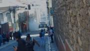 Policía gasifica a mineros cooperativistas que intentan ingresar a plaza Murillo