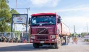 YPFB anuncia que, por seguridad, no despachará cisternas con combustibles a zonas donde hay bloqueos