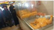 ¿A cuánto está el pollo? Familias hacen largas filas para comprar en La Paz
