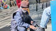 Lo perdono: Lustrabotas es víctima de robo por un cooperativista durante conflictos
