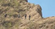 Bloqueadores se enfrentan con la Policía en Huajchilla: lanzan dinamitas y piedras desde los cerros