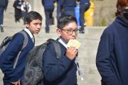 A pesar de bloqueos, Gobierno Municipal garantiza entrega de desayuno escolar en Hampaturi