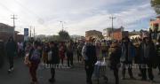 Cochabamba: Instalan bloqueo en el puente Huayllani, ruta a Santa Cruz, pese a resguardo policial