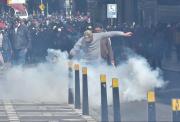 Marchas colapsan el centro de La Paz, hay gasificaciones y una persona es herida