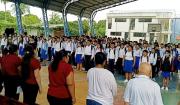 Dan tolerancia en uso del uniforme escolar por bajas temperaturas en Santa Cruz