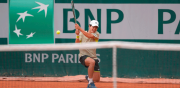 Prado gana su primer partido de un Grand Slam y avanza en el Roland Garros