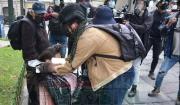 La Paz: Un camarógrafo herido por dinamita y una periodista desmayada en jornada de violencia
