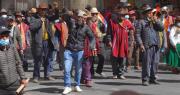 Suben a 32 los puntos de bloqueos en Bolivia, un día después de la violencia en La Paz