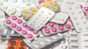 Industria farmacéutica alerta dificultades para distribuir medicamentos y pide puente aéreo
