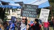 Docentes argentinos convocan a un paro nacional