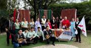 Los chuquisaqueños celebran su aniversario con música, tradición y gastronomía en el Cambódromo
