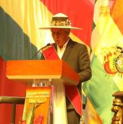 Gobernador de Oruro afirma que algunas protestas distorsionan objetivos de las demandas, dejaron de ser pacíficas y pide permitir corredores humanitarios