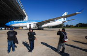 Un avión de Aerolíneas Argentinas con la 10 de Messi llevará a su selección al Mundial