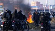 Disturbios, protestas y bloqueos paralizan La Paz, el Gobierno dice que extremará esfuerzos de diálogo