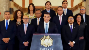Presidente reduce en 50% su salario y el de sus ministros; además anuncia perdón tributario para pequeños