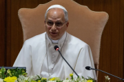 El Papa alerta: La IA tiene “consecuencias aún mayores” que la Revolución industrial y pide desarmarla