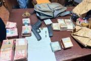 Caso de la ‘encomienda’ se amplía: Hallan más de Bs 1,1 millones, $us 121.000 y un arma en vehículo vinculado a investigación