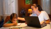 Volver a estudiar después de ser mamá: el desafío que hoy sí es posible