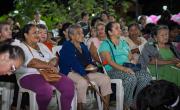 Madres trabajadoras gozan de media jornada de asueto este 27 de mayo