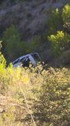 Dos personas mueren por embarrrancamiento de un minibús en San Pedro de Buena Vista