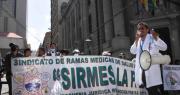 Médicos y trabajadores en salud marchan este jueves exigiendo el cese de bloqueos para ingreso de oxígeno y alimentos
