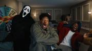 Con “Scary Movie: terroríficamente incorrecta”, la locura, el humor negro y el terror regresan al cine