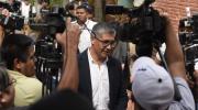 Cívicos piden a Espinoza no entrar a reunión con los comités; esperaban a Paz