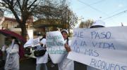 Médicos marchan por la crisis en hospitales y demandan pausa humanitaria en los bloqueos