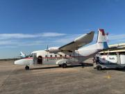 Avión militar paraguayo llega a Bolivia para reforzar traslado aéreo de alimentos a La Paz