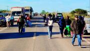Cinco bloqueos afectan a Santa Cruz; el diálogo en San Julián fue reprogramado para el domingo