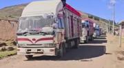 Hay 37 camiones con pollo varados en la carretera Cochabamba-Santa Cruz; choferes piden asistencia